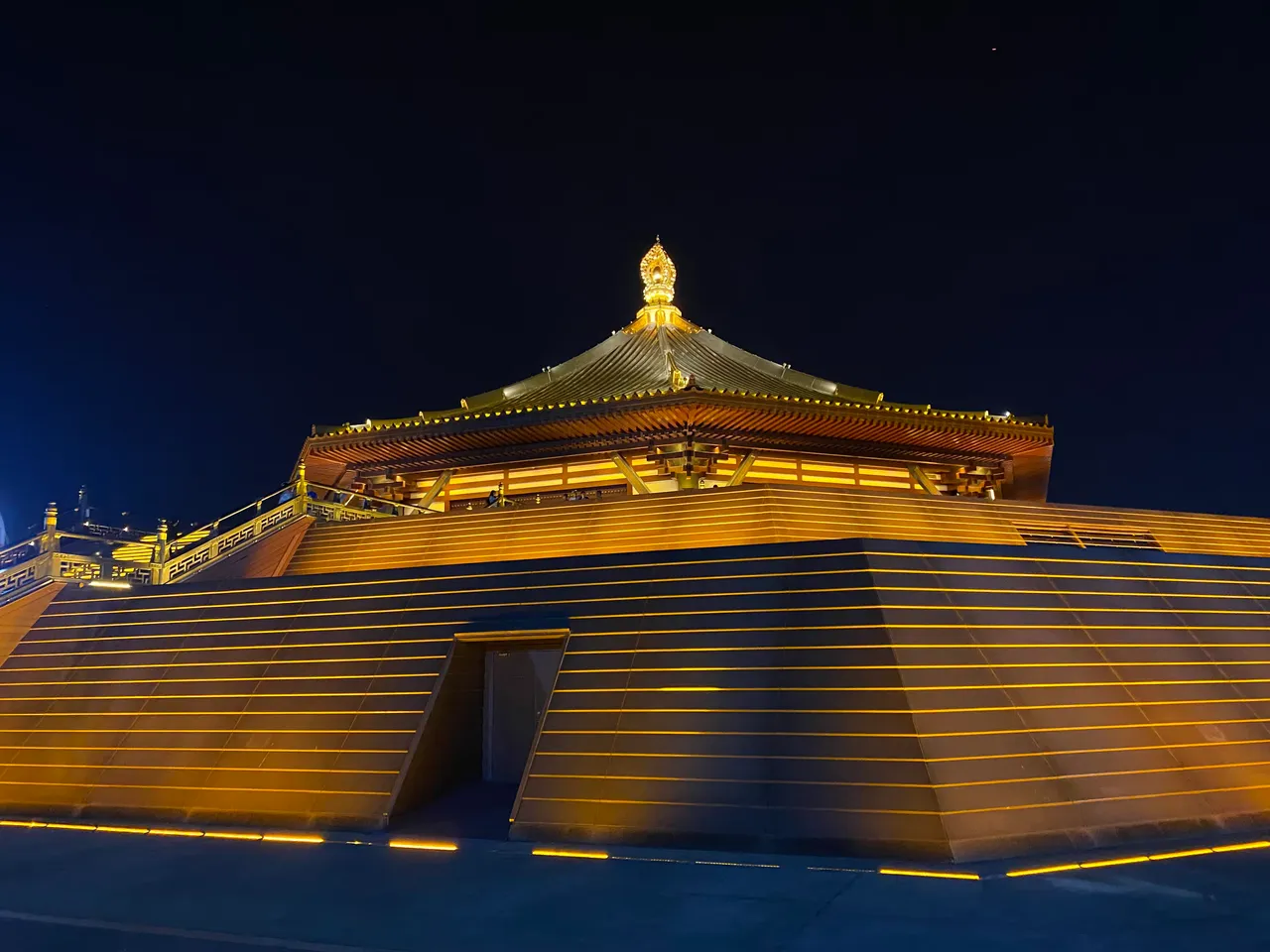 Mingtang at night